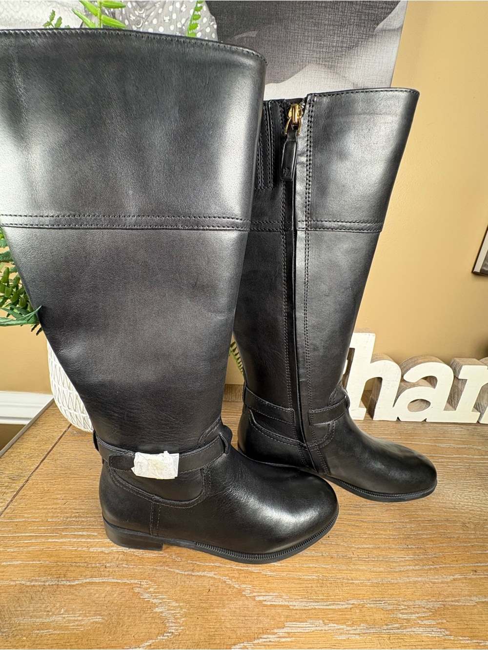 Ralph Lauren Baylee Tall Knee High Black Leather Riding Boot US 5 B
Wide Calf - Picture 6 of 10